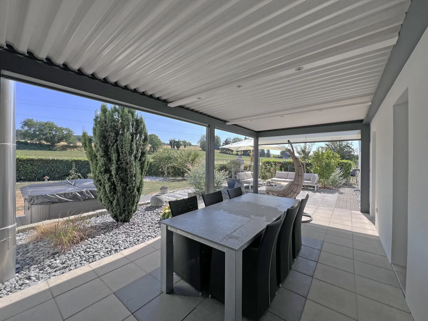 Villa individuelle et contemporaine de 5.5 pièces sans vis-à-vis - Photo 8 sur 10