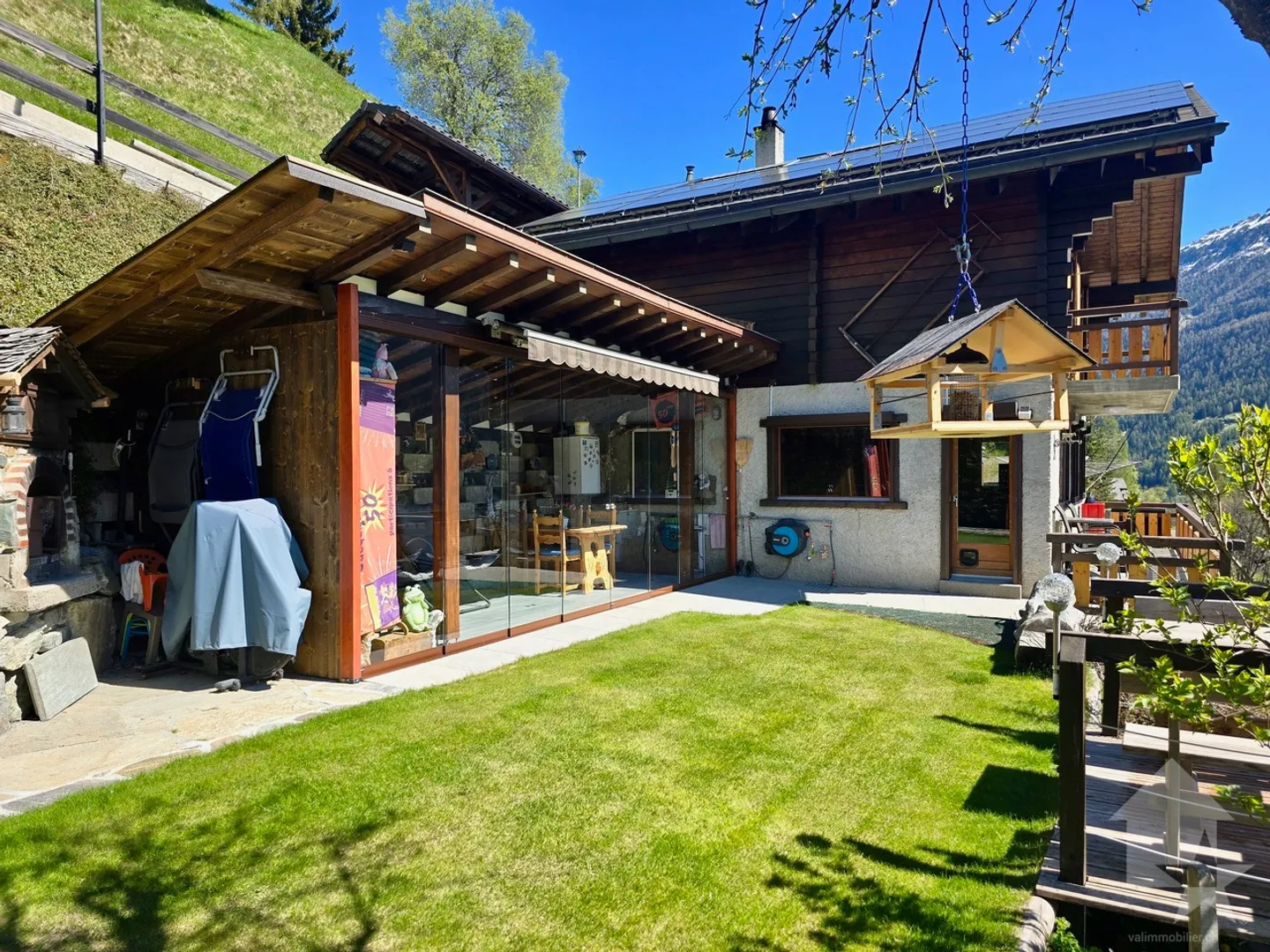 Magnifique chalet avec 2 places de parc extérieures - Foto 4 von 13