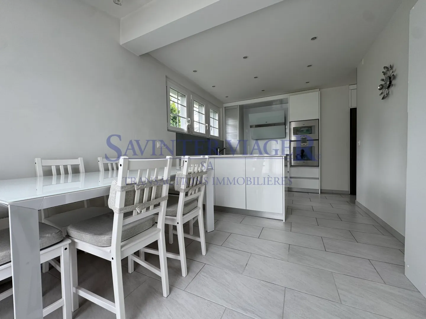 Charming villa ideally located in Commugny - Photo 4 of 13
