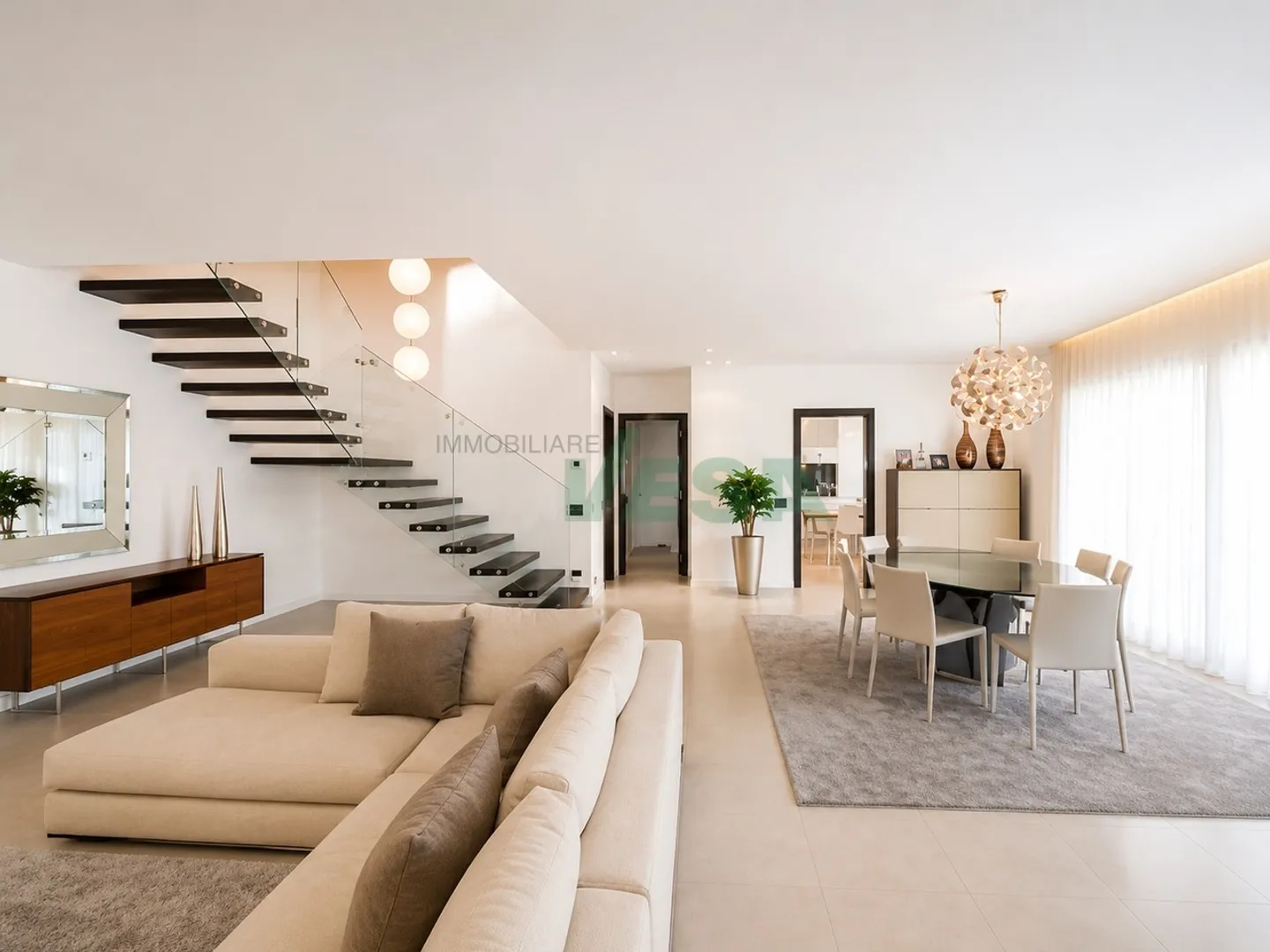 Villa moderne avec vue panoramique spectaculaire et piscine - Photo 11 sur 13