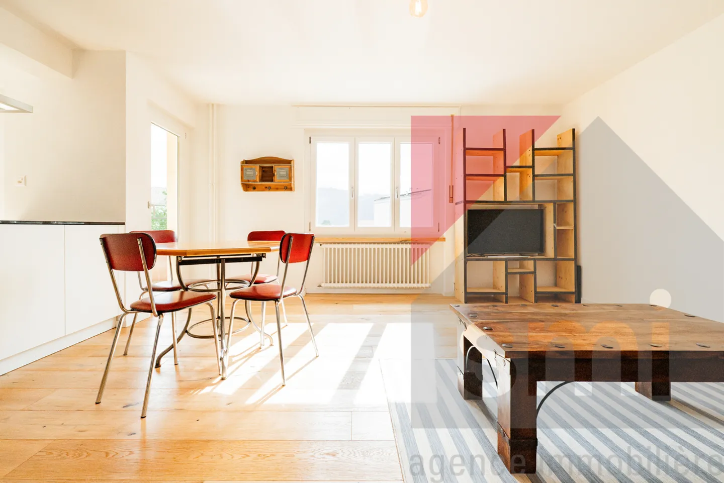 Carefully renovated, charm, unobstructed view and city life just steps away - Photo 2 of 13