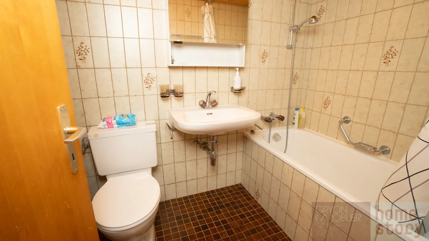 Appartamento 3.5 locali con vista panoramica, terrazza e accesso alle piste - Foto 12 di 13