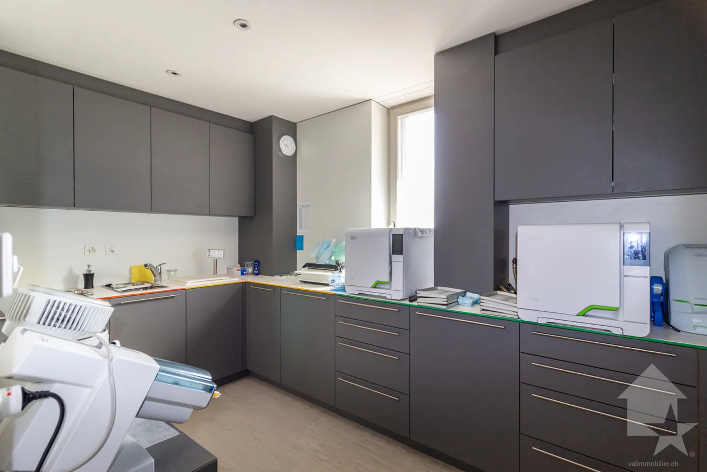 Bright 4.5 room office of 115 m2 - Photo 5 of 13