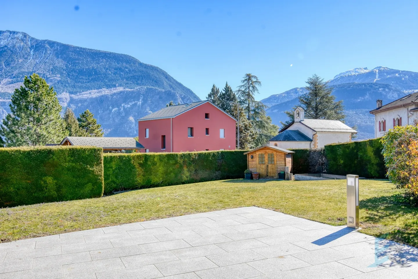 ESCLUSIVO appartamento 3 ½ locali nel centro di Veyras con ampi spazi esterni - Foto 11 di 13