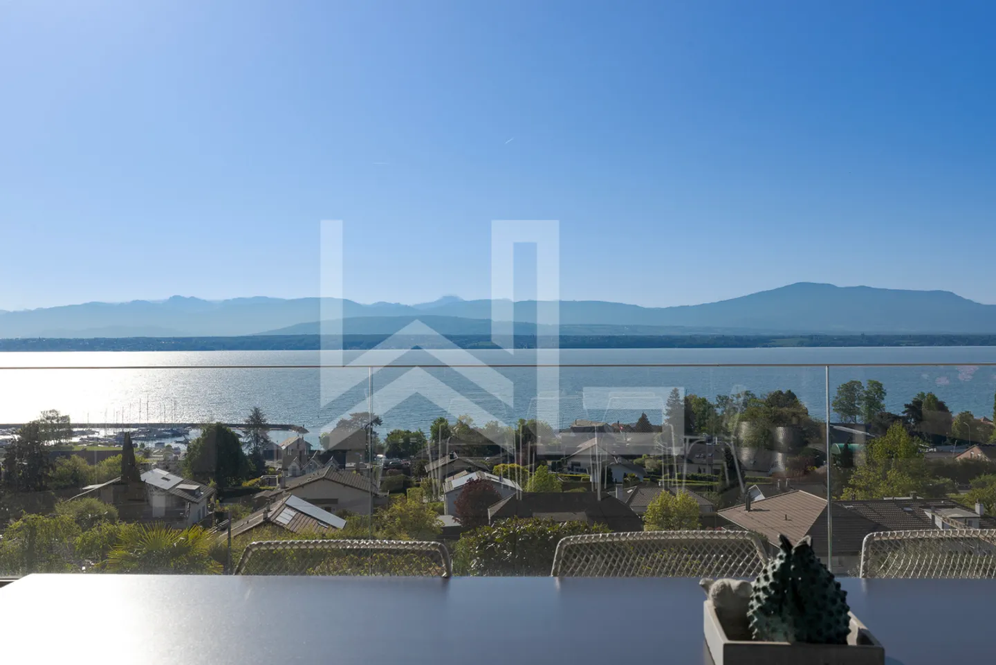 Außergewöhnliches zeitgenössisches Anwesen - Panoramablick auf den See - Foto 13 von 13