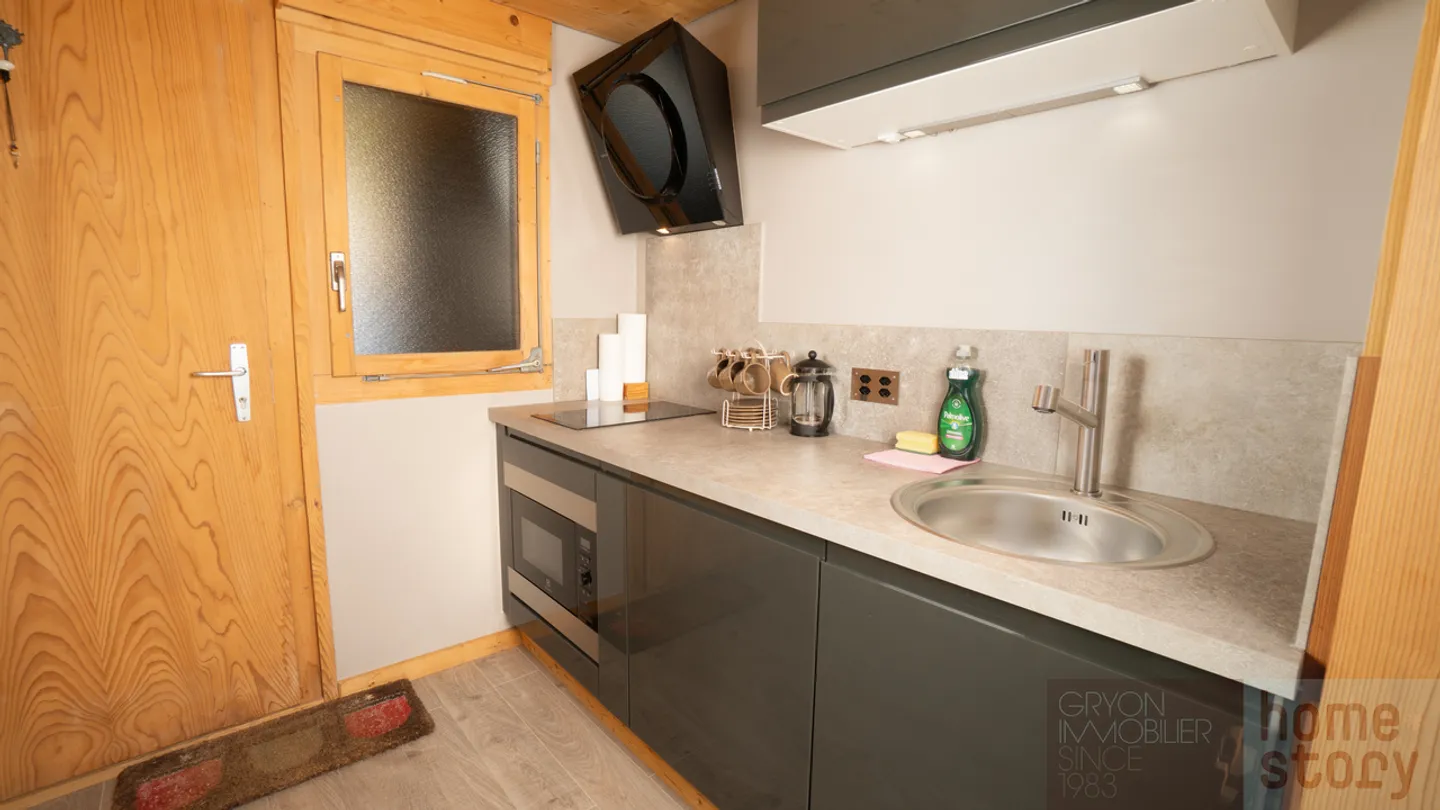 Studio ristrutturato con accesso diretto alle piste, balcone e vista montagne - Gryon - Foto 5 di 11