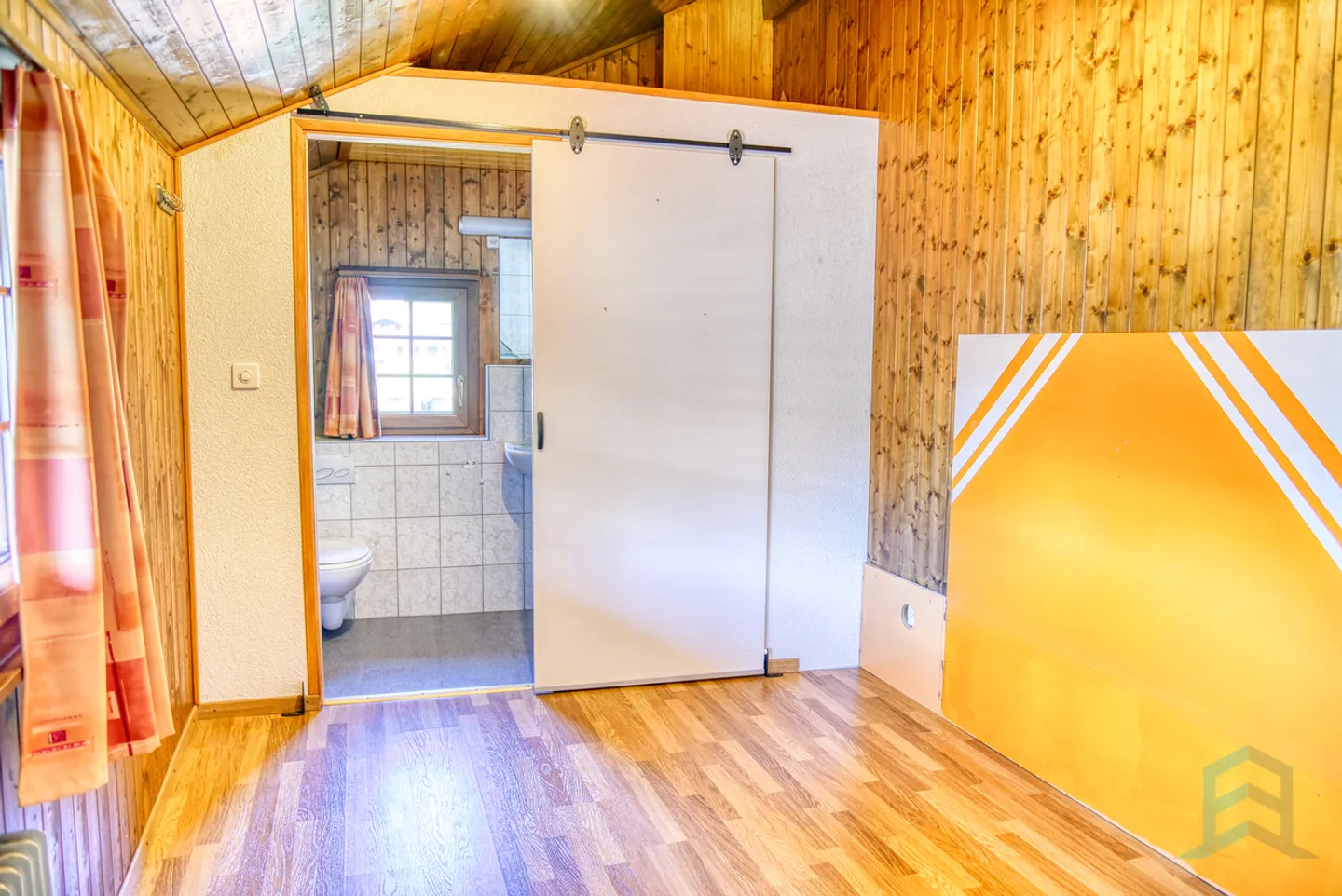 EXKLUSIV Dorfhaus mit Charakter und großem Potenzial - Foto 9 von 13