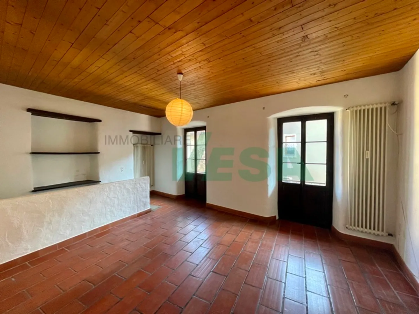 Charming spacious core house with a large and beautiful garden - Photo 8 of 13