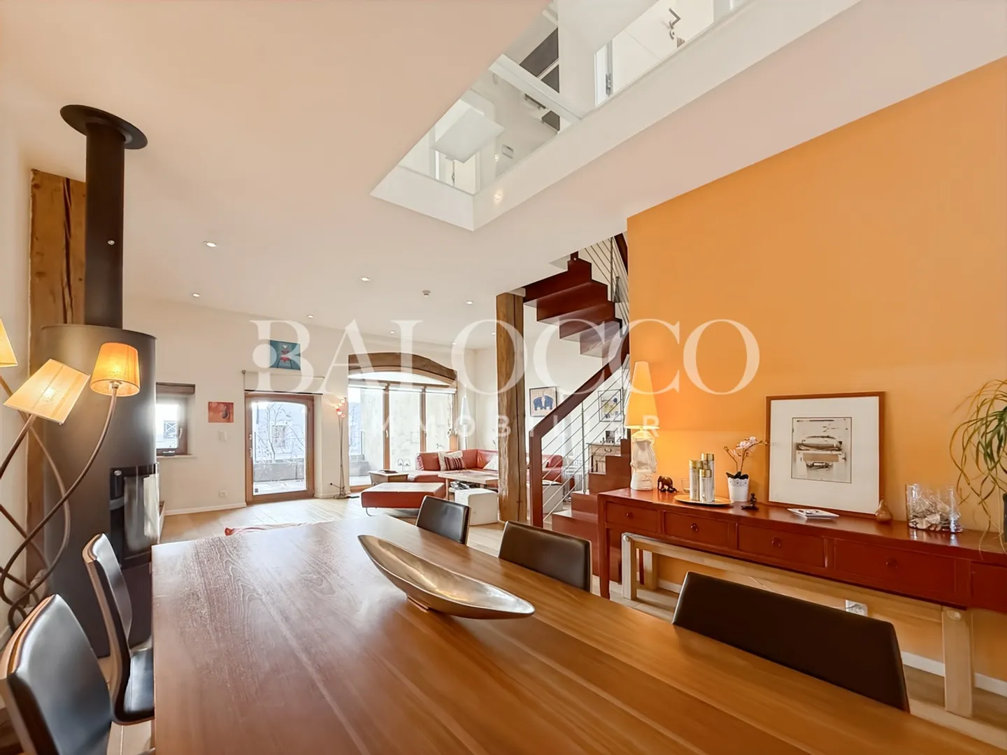 Maison Familiale Charmante avec Vue sur le Lac - Photo 1 sur 9