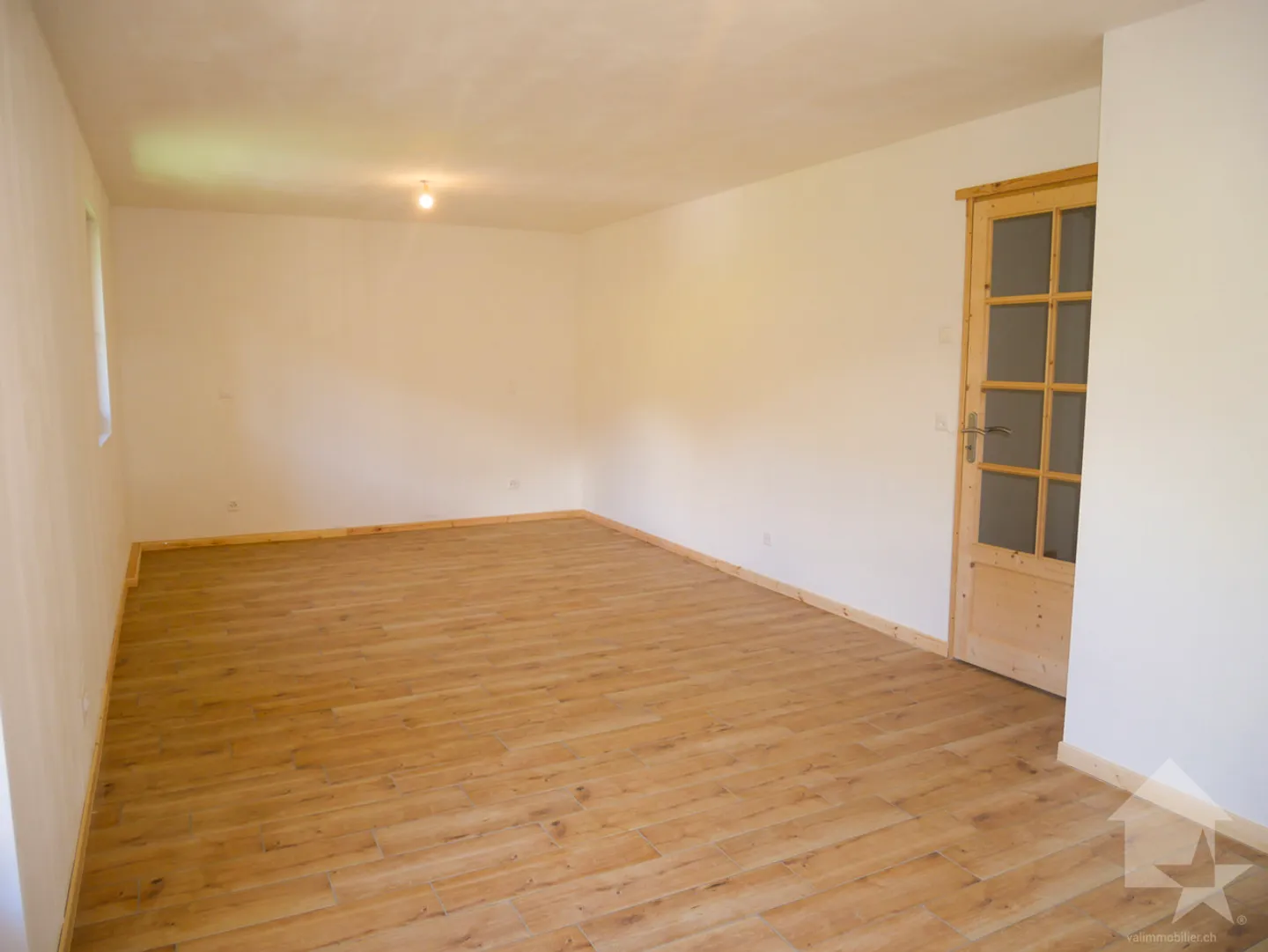 Superb new chalet in Liddes! Great sunshine and beautiful view! - Photo 13 of 13