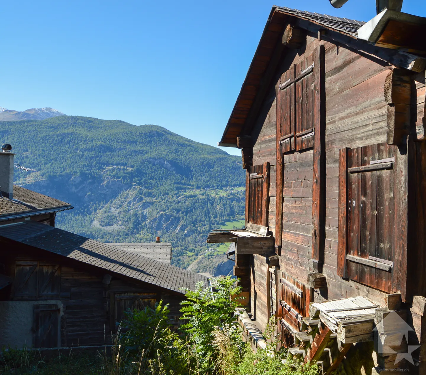Grange de caractère dans le centre du village de Visperterminen - Photo 1 sur 8