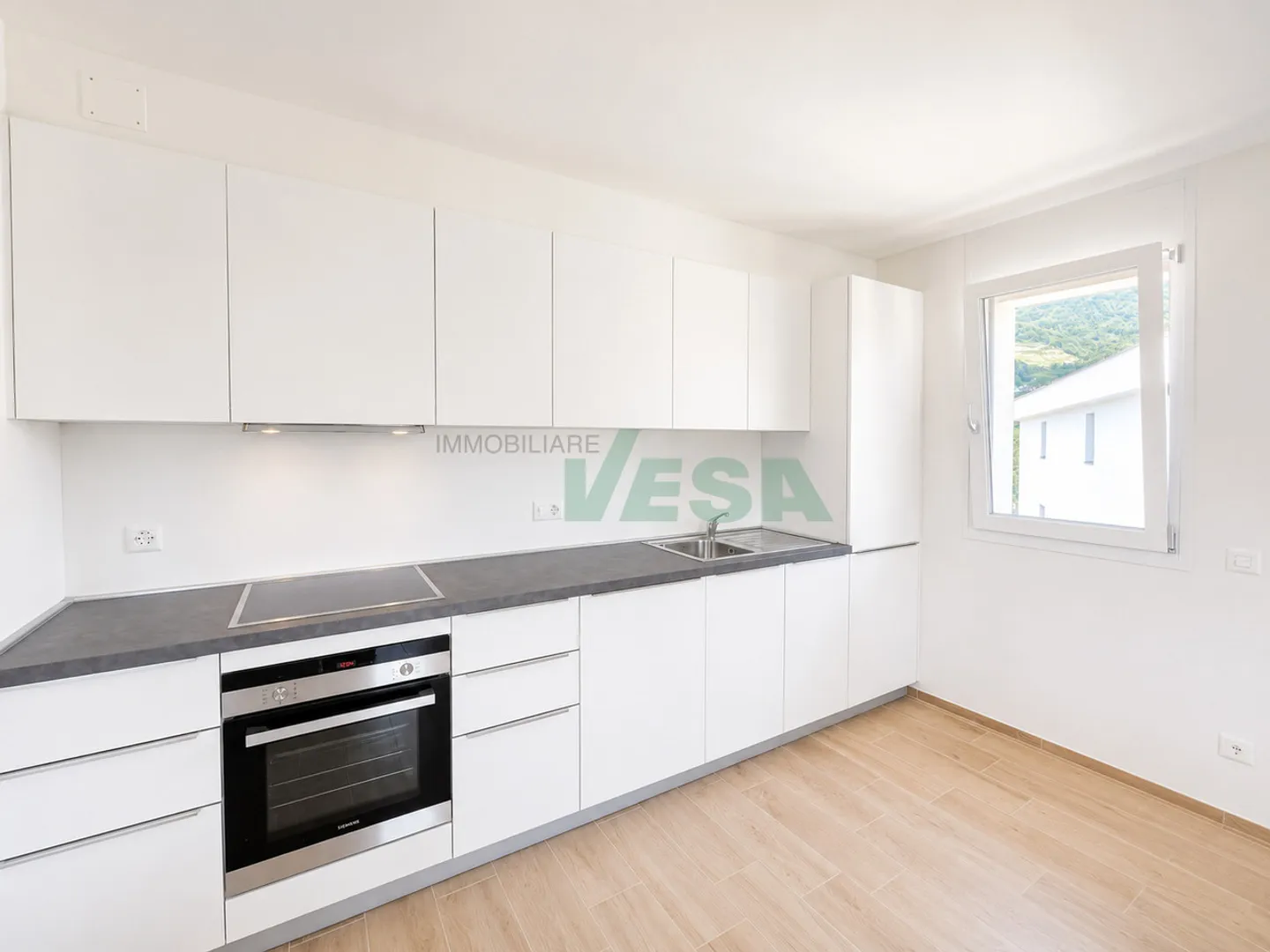 Neue, kleine und gepflegte Wohnanlage in sehr sonniger und bequemer Lage - Foto 7 von 11