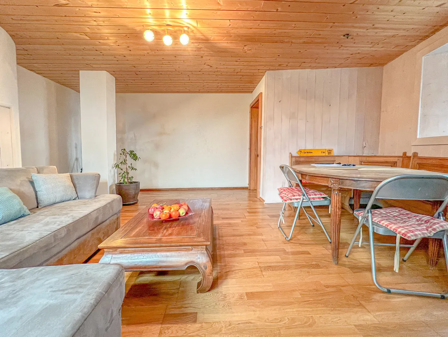 Ferme mitoyenne avec beau dégagement, jardin et terrasse - Foto 3 di 13