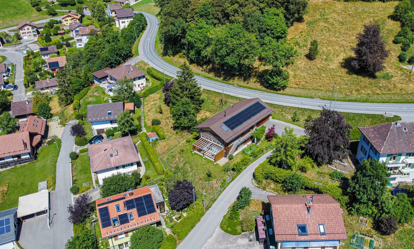 Einfamilienhaus "Minergie A und P" mit 7.5 Zimmern Seltenes Objekt - Foto 3 von 13