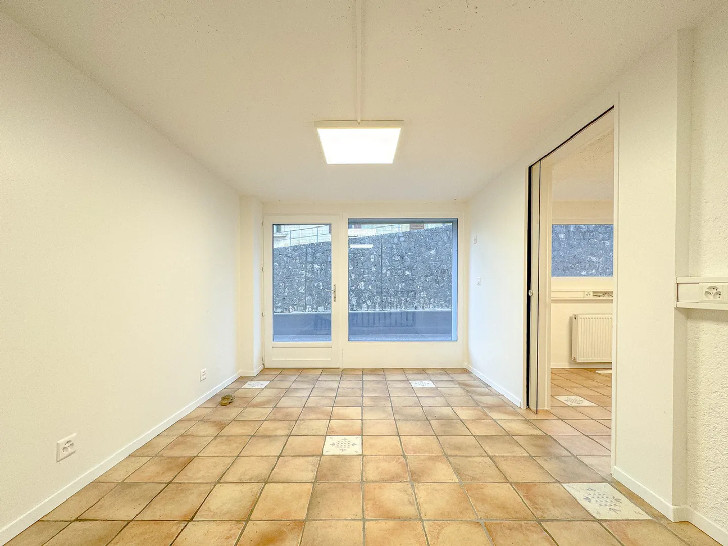 Maison comprenant un espace comm. et un appt de 3.5 pièces - Foto 11 di 13