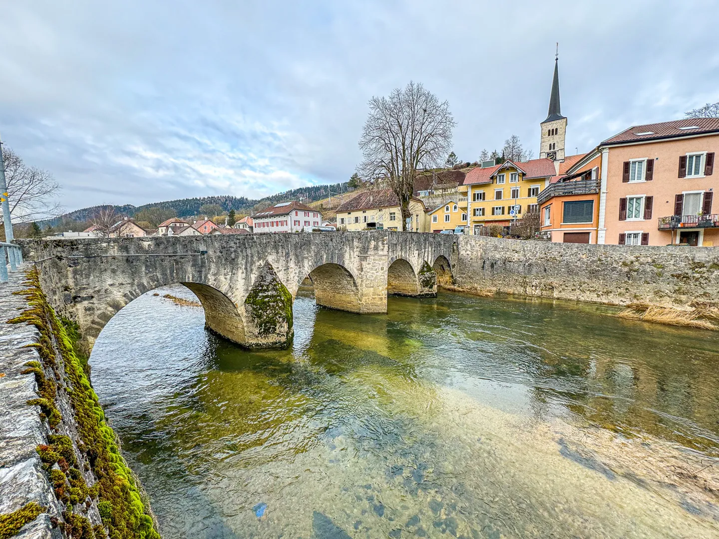 Maison comprenant un espace comm. et un appt de 3.5 pièces - Foto 3 di 13