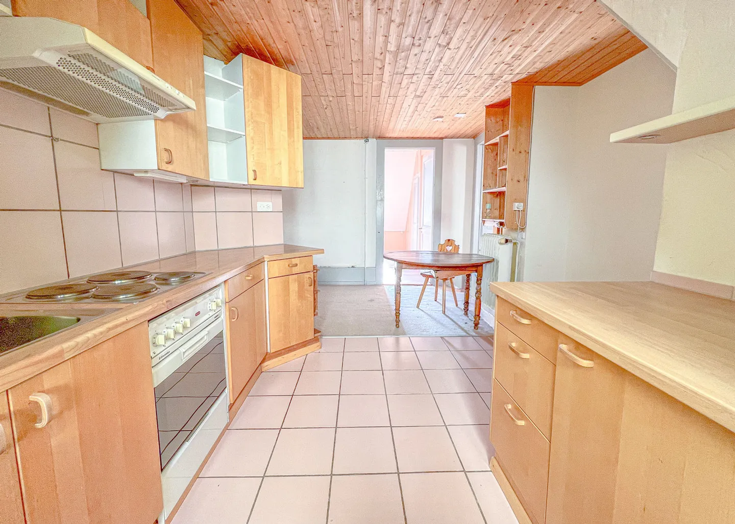 Spacieux appartement PPE de 3.5 pièces à rénover Au coeur de Ste-Croix - Foto 4 di 13