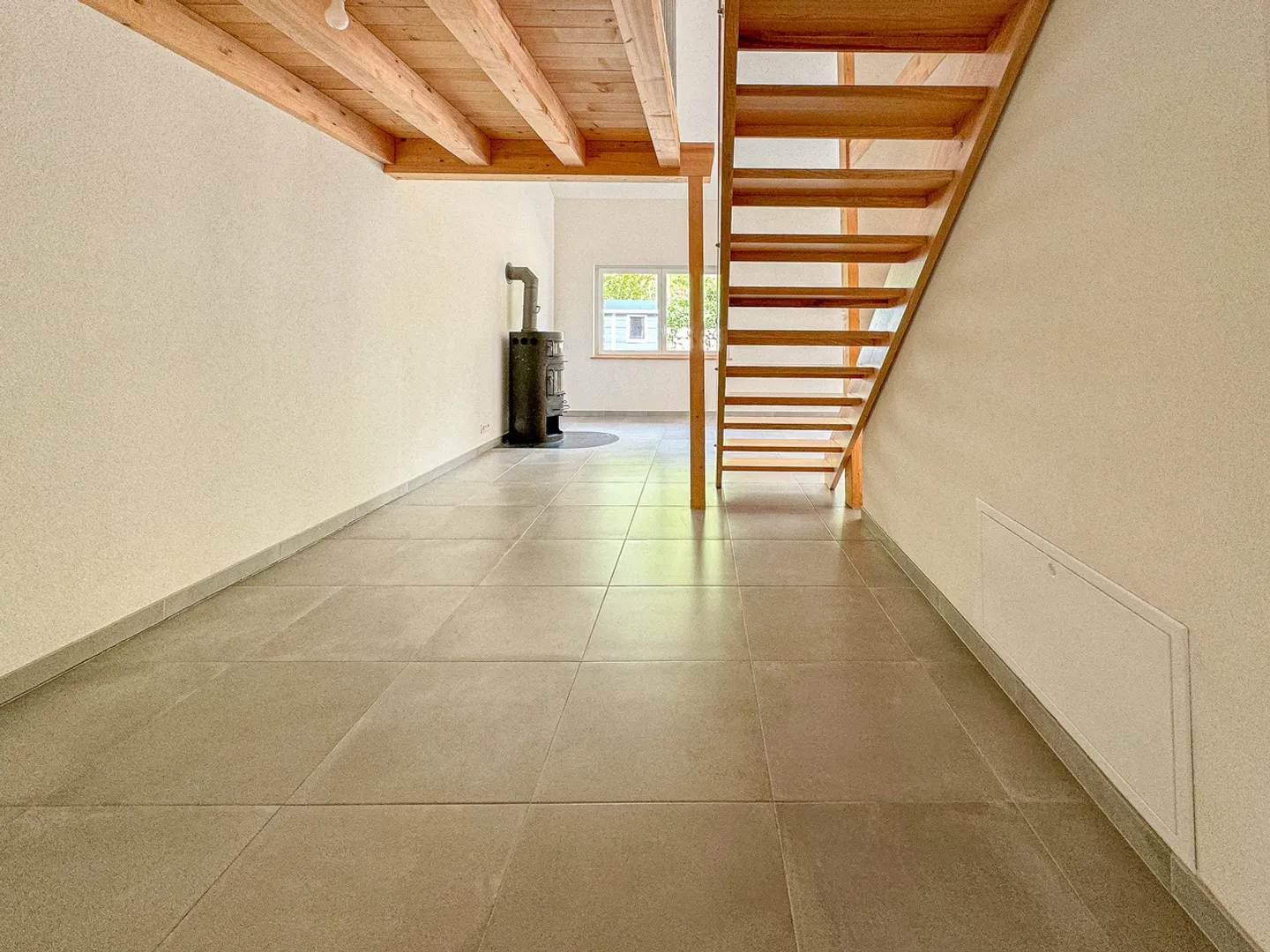 Maison mitoyenne de 2 logements entièrement rénovée Avec 4 garages - Foto 11 von 13