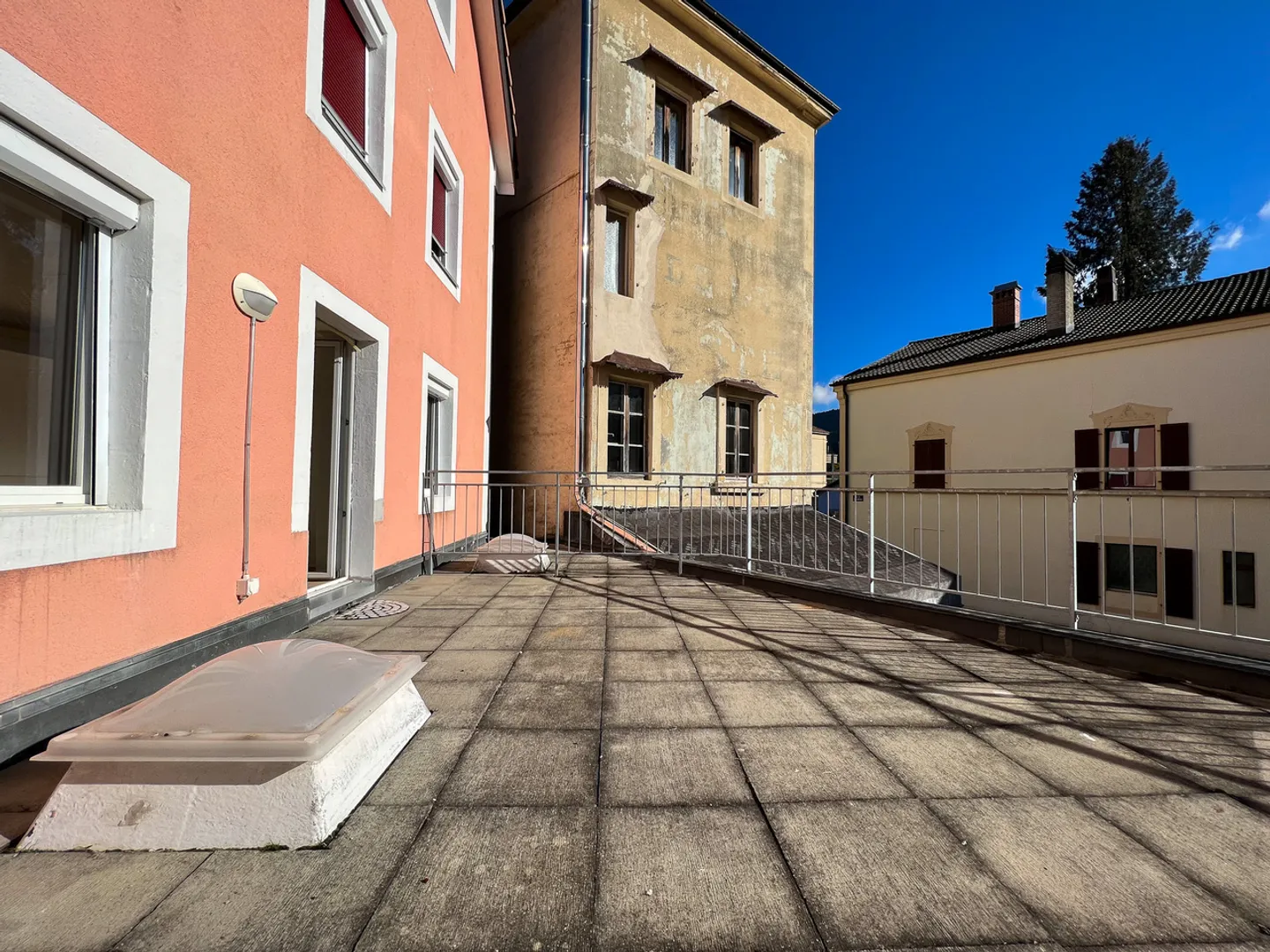Appartement de 3 pièces avec grande terrasse d'env. 25 m2 - Foto 9 di 11