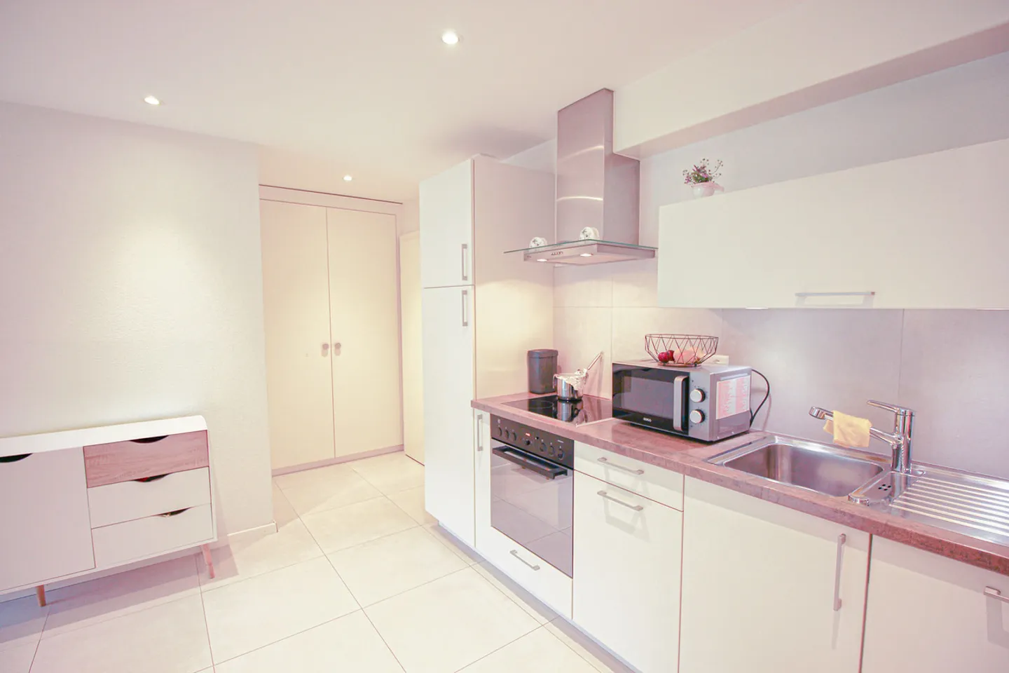 Appartement PPE de 2.5 pces au 1er étage avec ascenseur - Photo 3 of 11