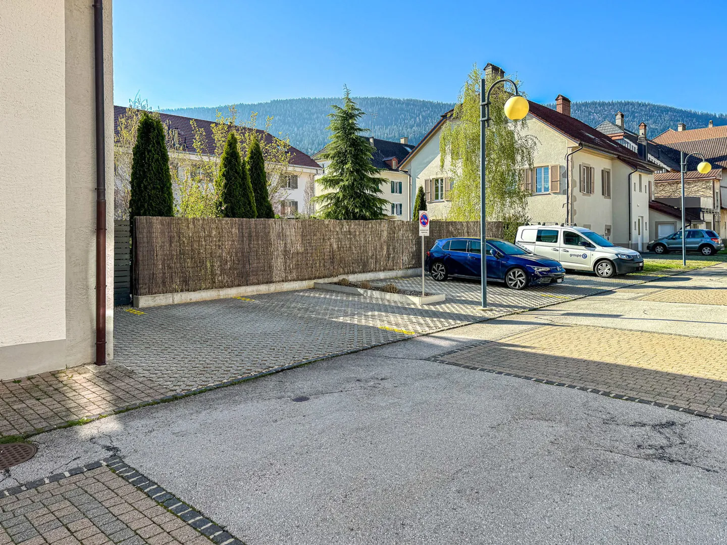 Duplex PPE de 2.5 pièces entièrement rénové au centre de Fleurier - Photo 11 of 13