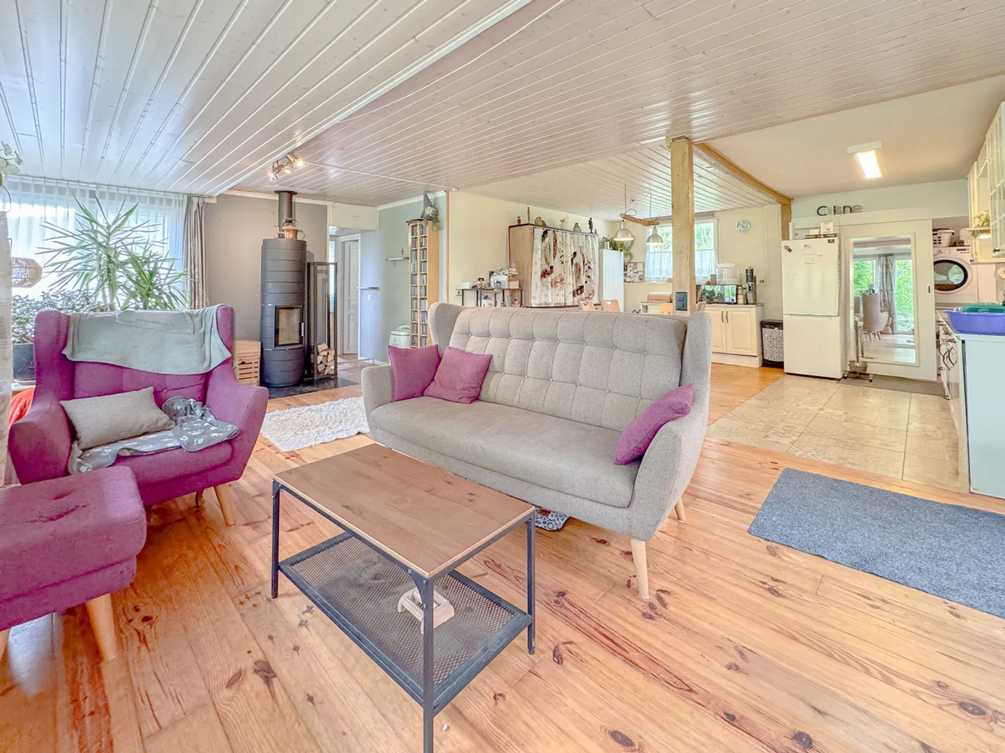 Einstöckiges Cottage in einer grünen Oase Grundstück von 1'415 m2 - Foto 4 von 13