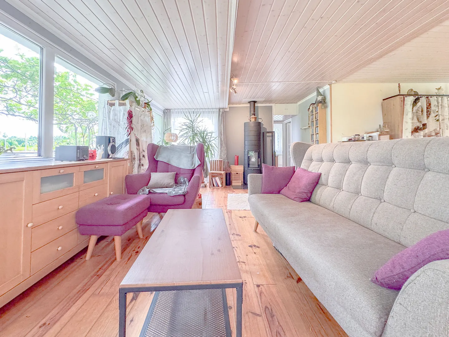 Einstöckiges Cottage in einer grünen Oase Grundstück von 1'415 m2 - Foto 5 von 13