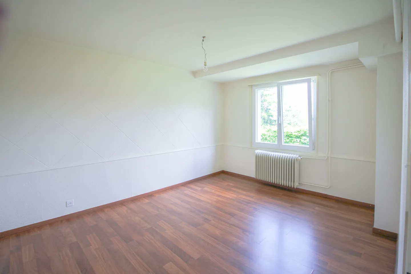 3-room apartment - Garage available nearby the center - Photo 4 of 9