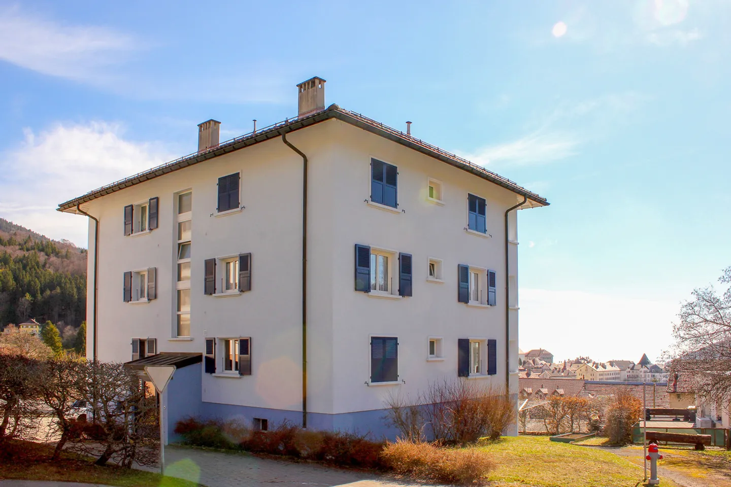 3-room apartment - Garage available nearby the center - Photo 7 of 9