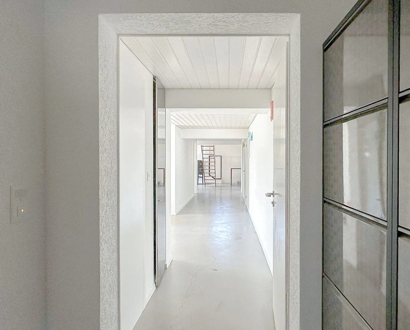 2.5-room apartment of approx. 130 m2 on the top floor - Photo 8 of 12