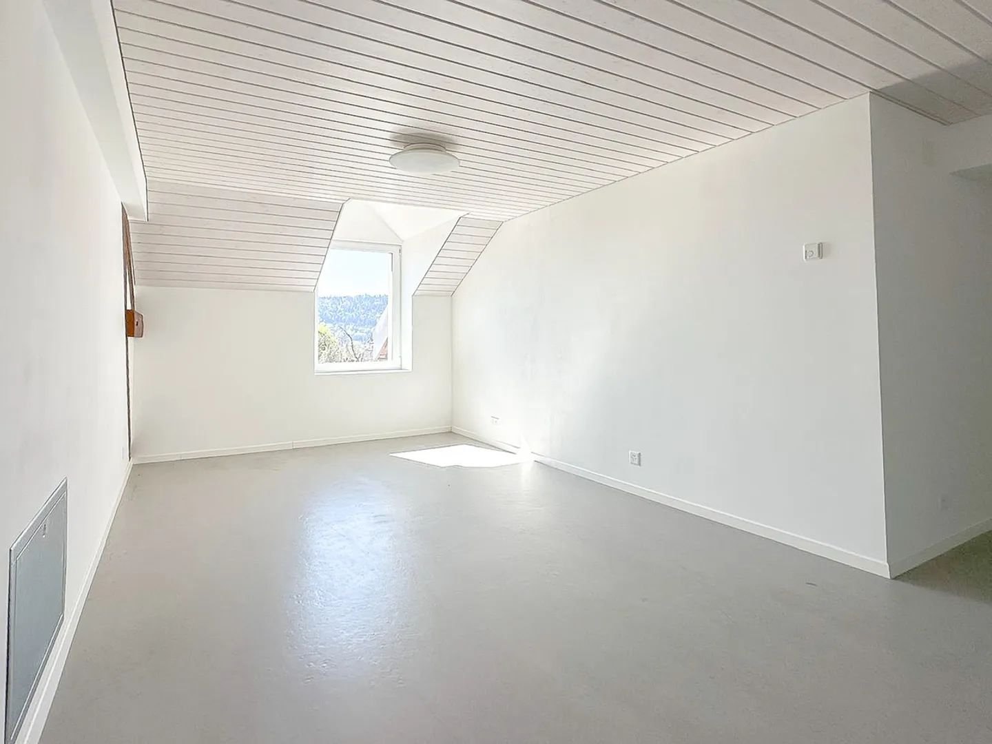 2.5-room apartment of approx. 130 m2 on the top floor - Photo 6 of 12