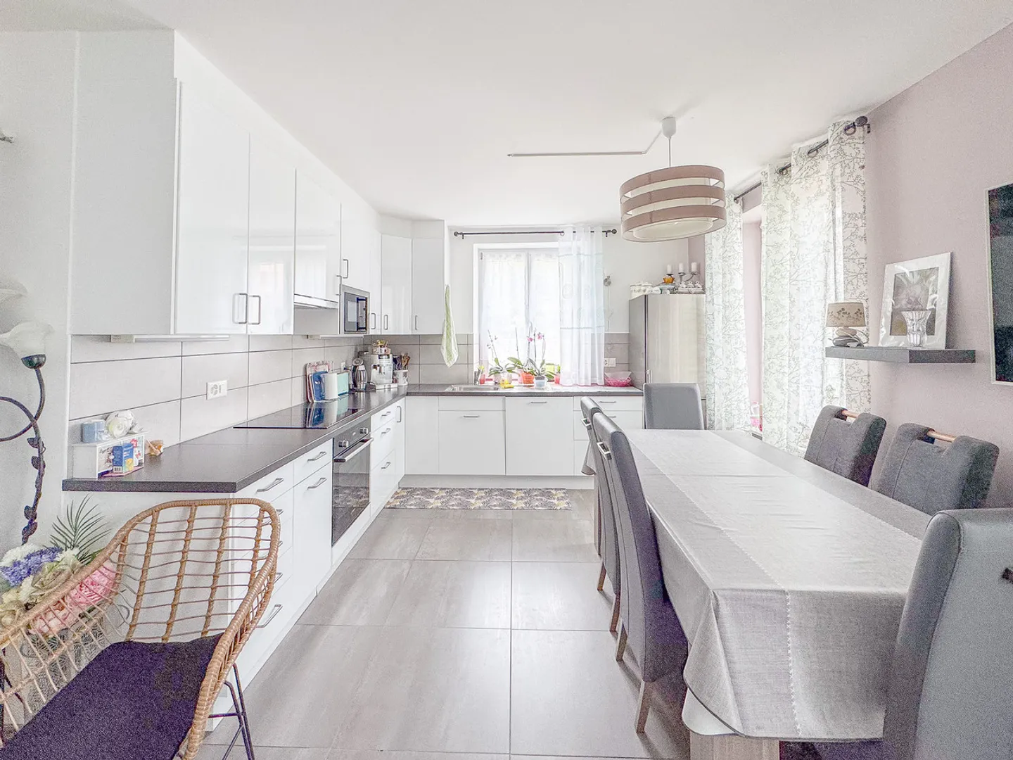 Magnifique immeuble locatif de 7 logements Beau jardin et couvert - Foto 12 von 13