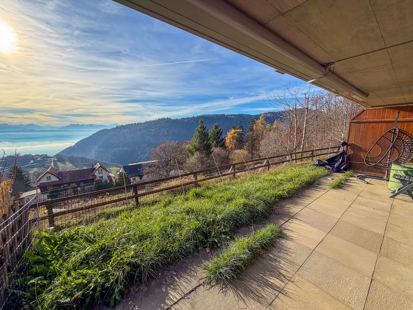 Geräumige PPE-Wohnung im Erdgeschoss mit Terrasse und Alcove - Foto 3 von 13