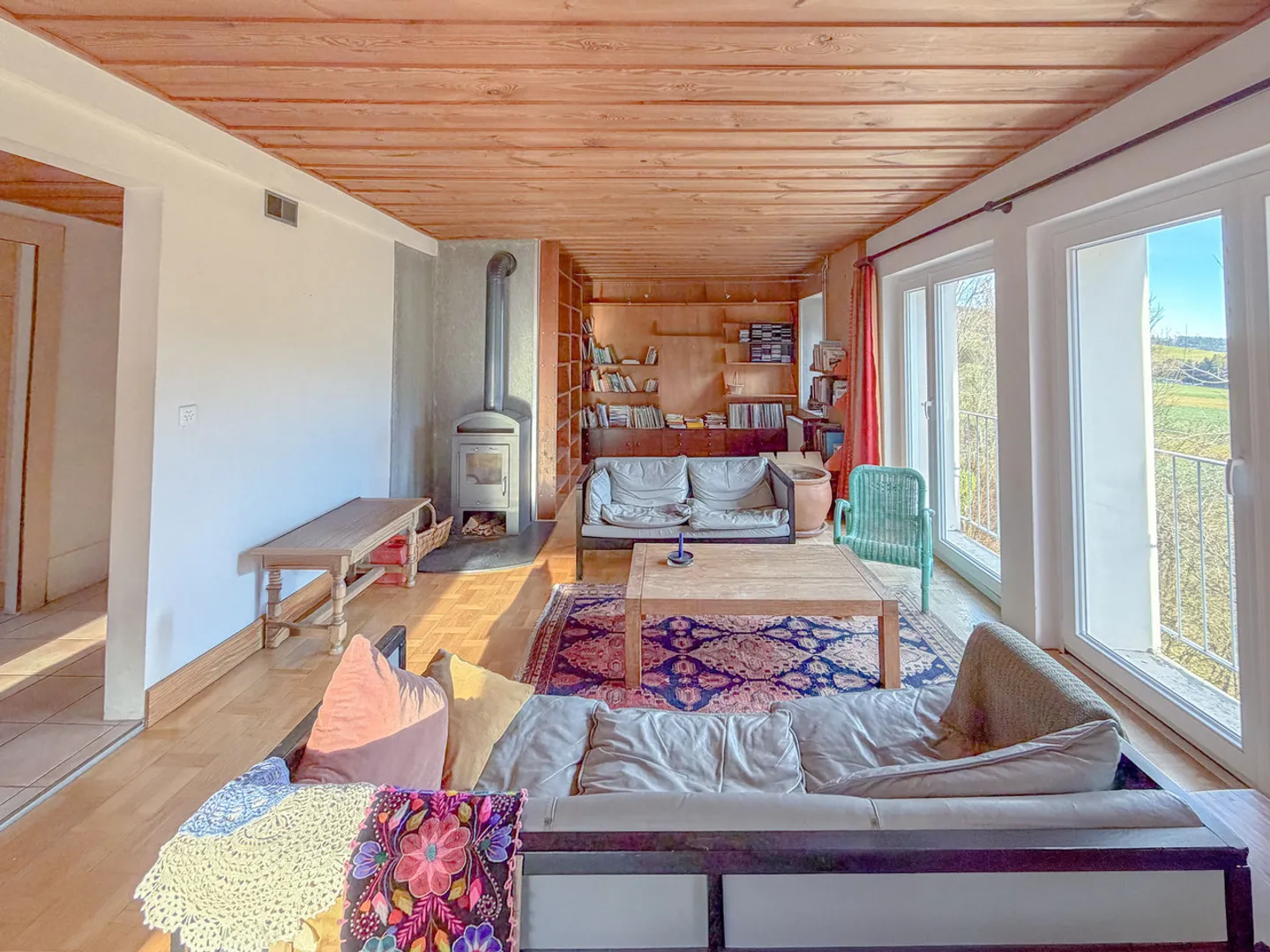 Casa con alloggio, laboratori, garage, deposito. Superficie totale di 700 m2 - Foto 7 di 13