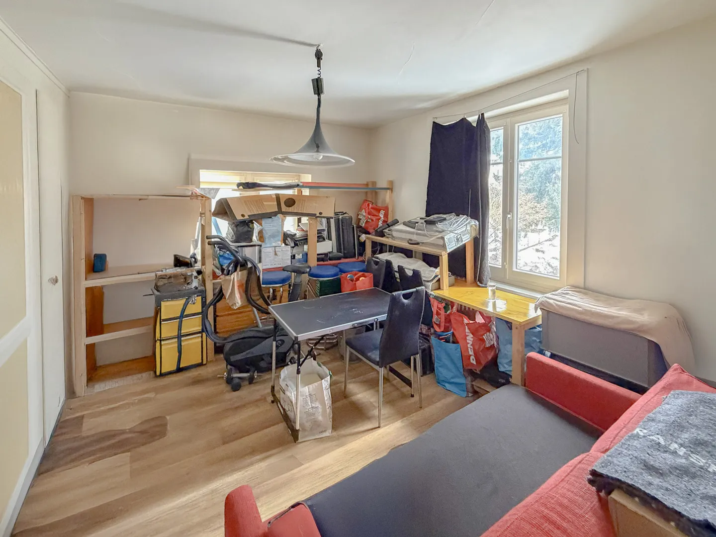 Mietshaus mit 4 Wohnungen und 1 Garage im Zentrum von Ste-Croix - Foto 12 von 13