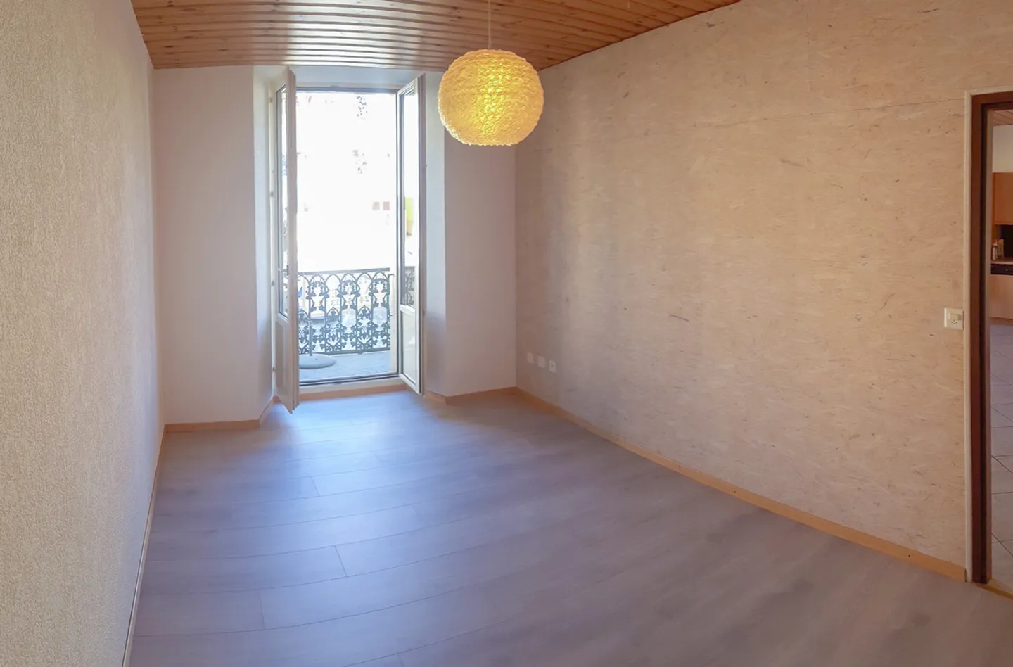 Appartamento di 3,5 locali con balcone e ascensore - Foto 3 di 9