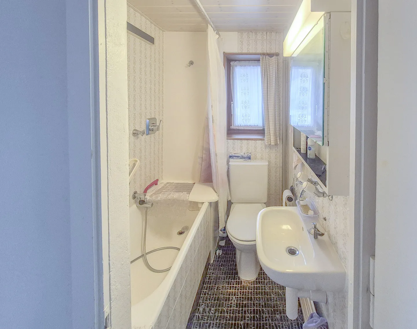 2,5-Zimmer-Wohnung im Obergeschoss - Foto 8 von 11