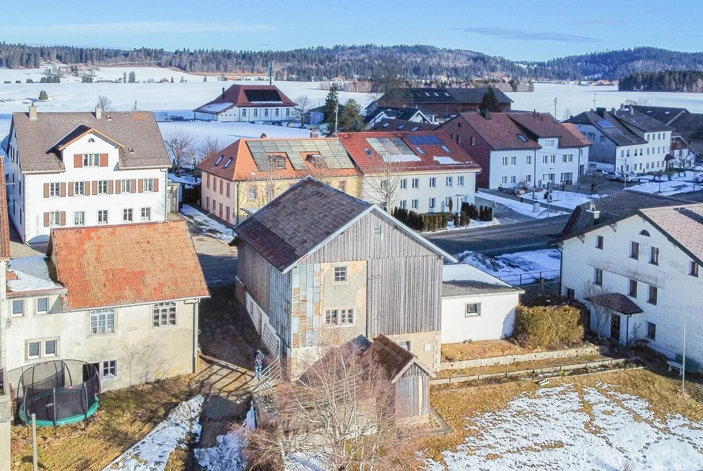 Fienile da ristrutturare con possibilità di creare più appartamenti - Foto 1 di 10