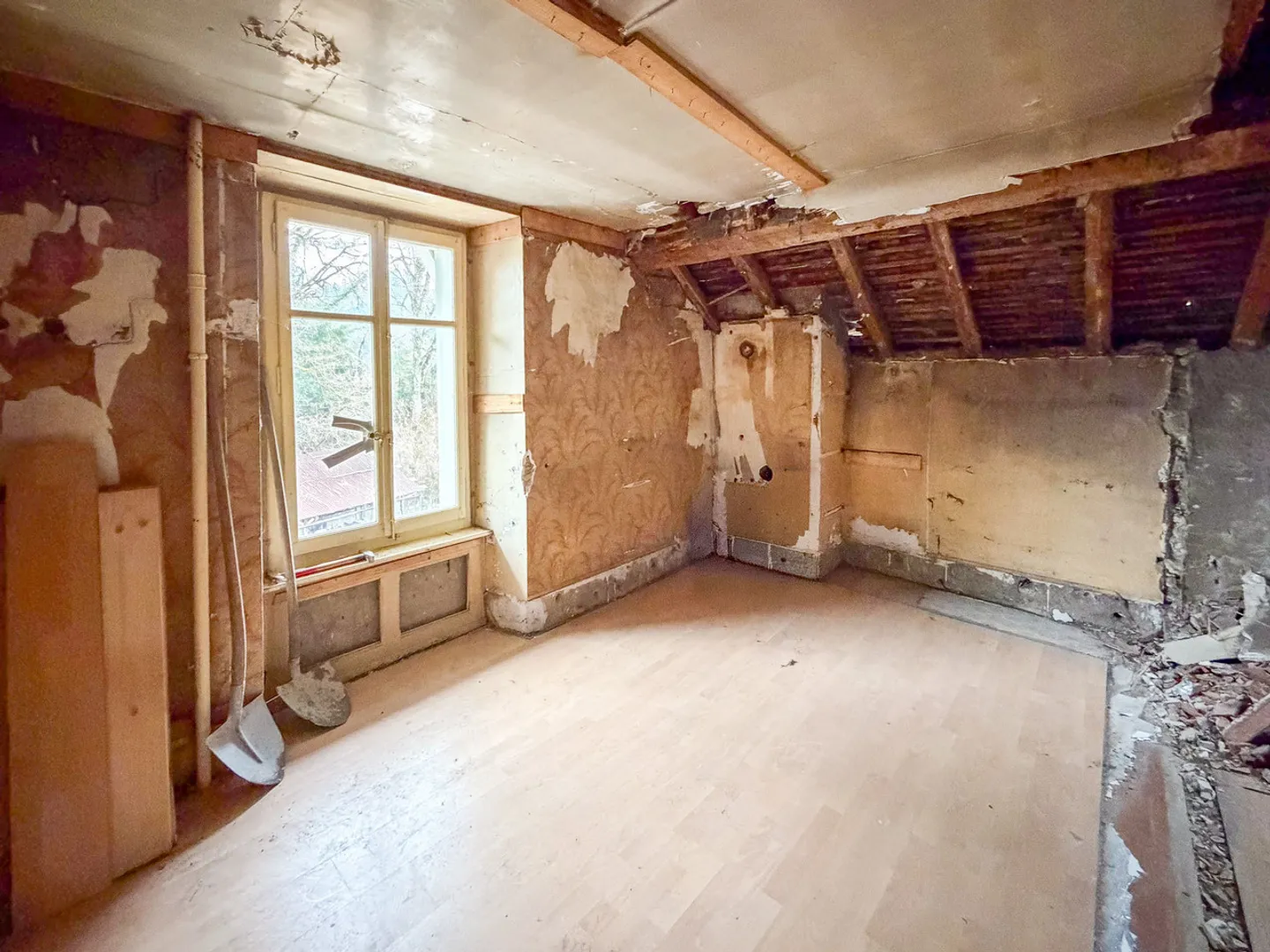 Haus mit grossem Volumen zu renovieren Baugenehmigung in Kraft - Foto 11 von 13