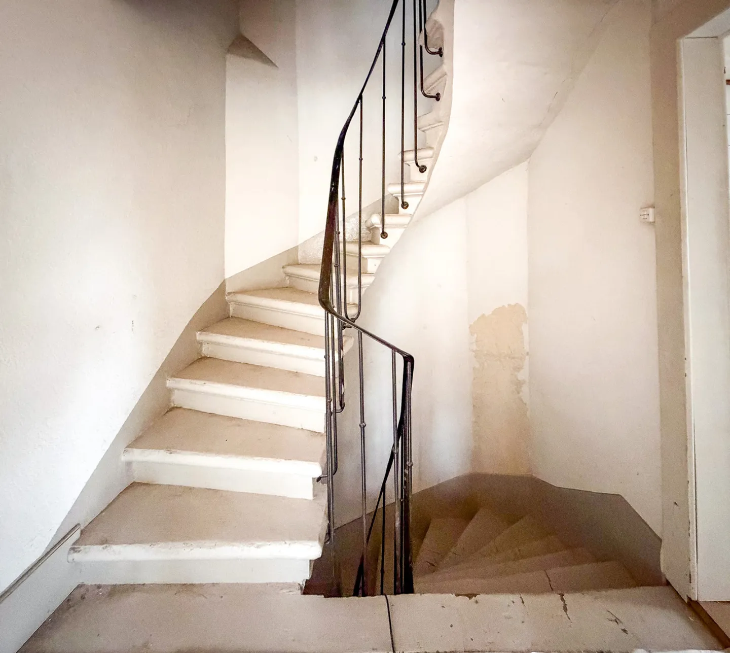 Haus mit grossem Volumen zu renovieren Baugenehmigung in Kraft - Foto 10 von 13