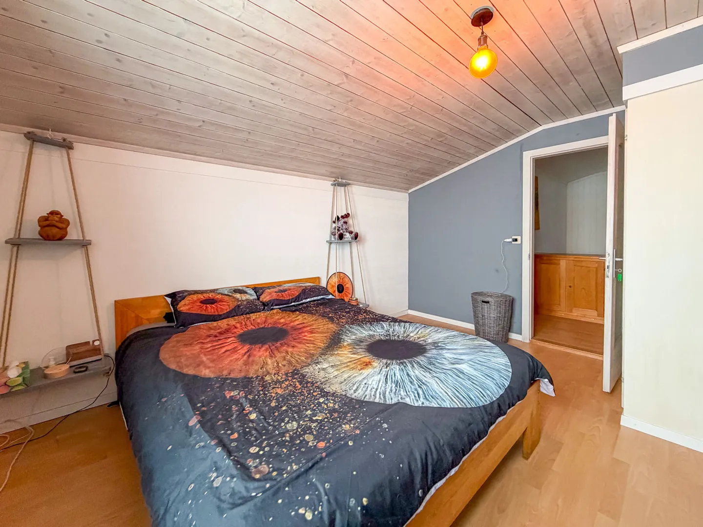 4.5-room chalet with access tunnel leading to 3 garages - Photo 13 of 13