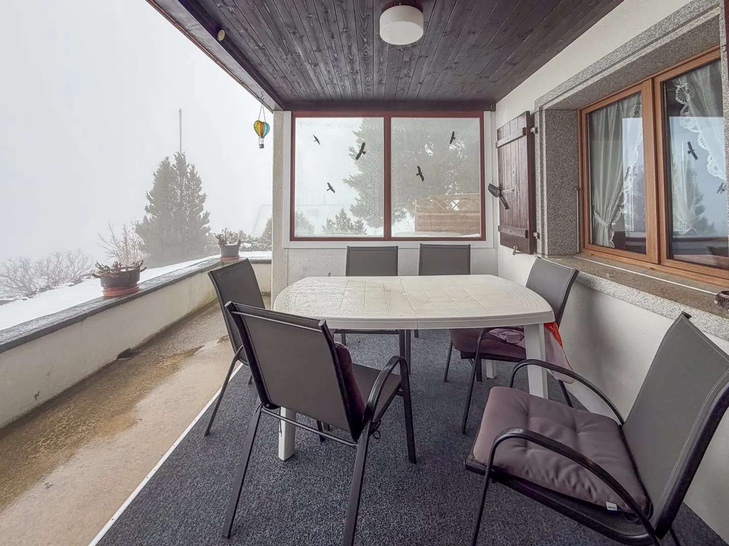 Chalet di 4,5 stanze con tunnel di accesso che porta ai 3 garage - Foto 13 di 13