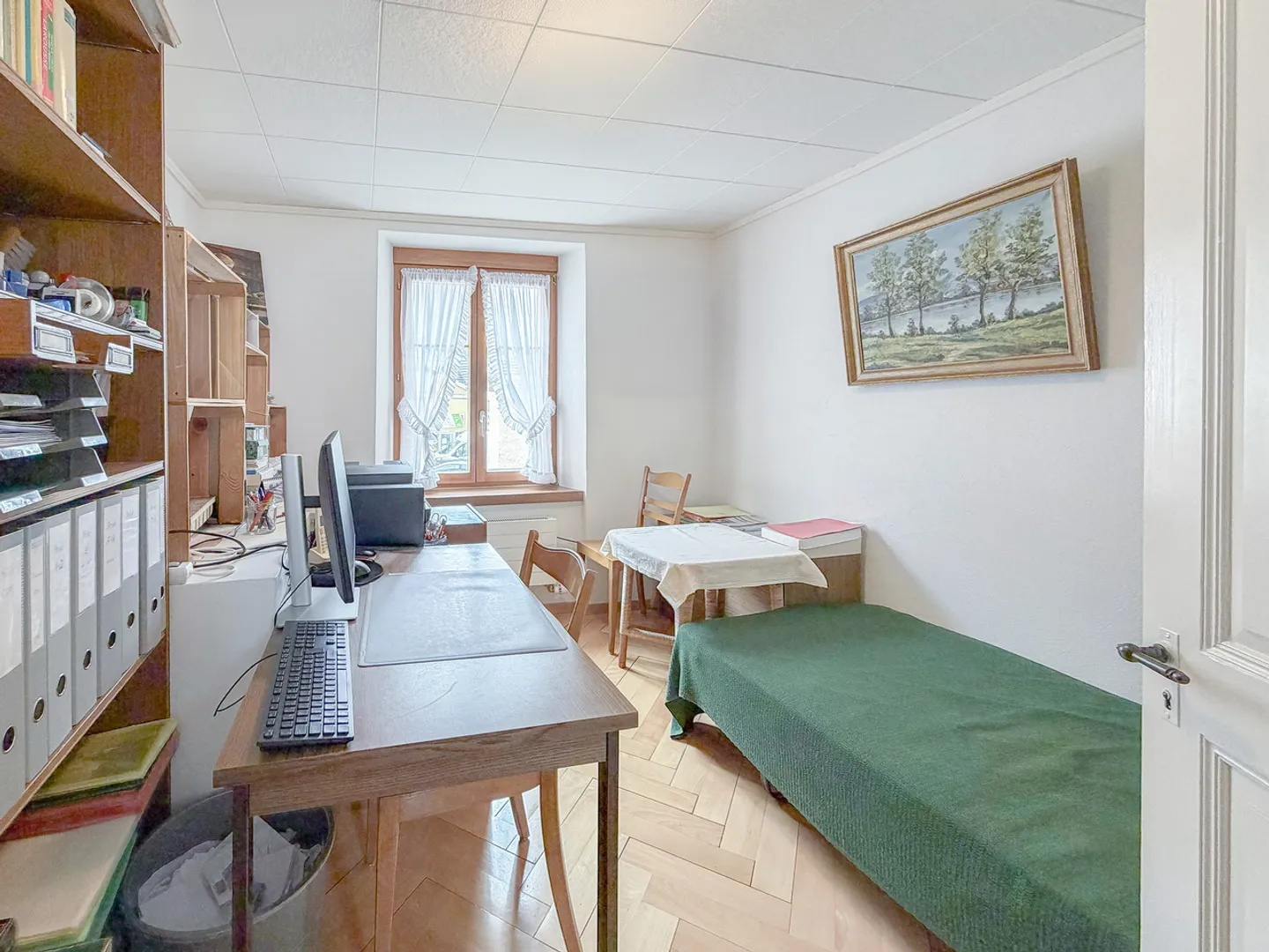 Casa familiare con garage nel cuore di Fleurier - Foto 5 di 13