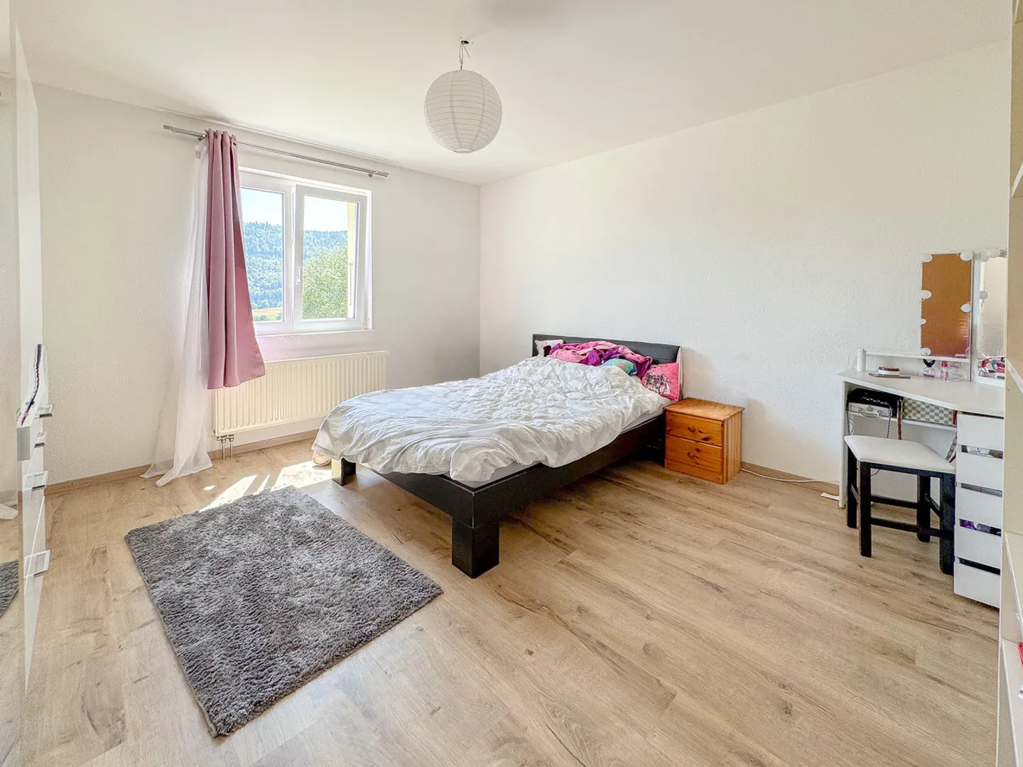 Spazioso appartamento PPE di 6,5 locali con balcone e vista sulle Alpi - Foto 10 di 13