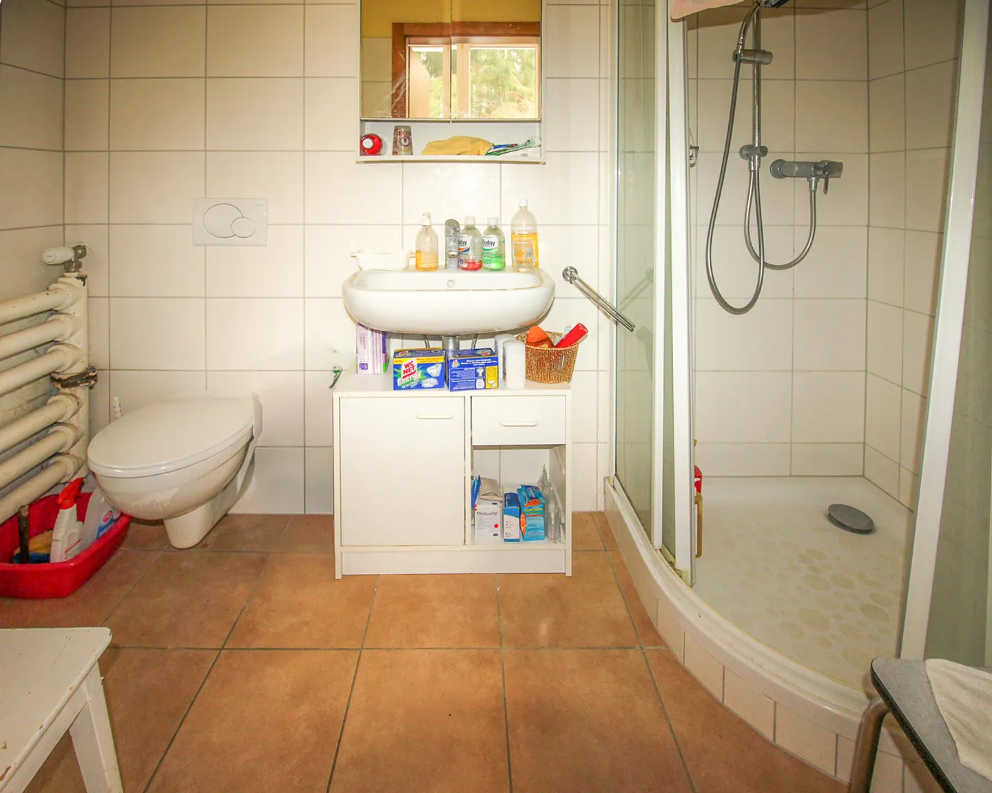 Rental building with 3 (4) apartments, 2 garages and 1 veranda - Photo 8 of 13