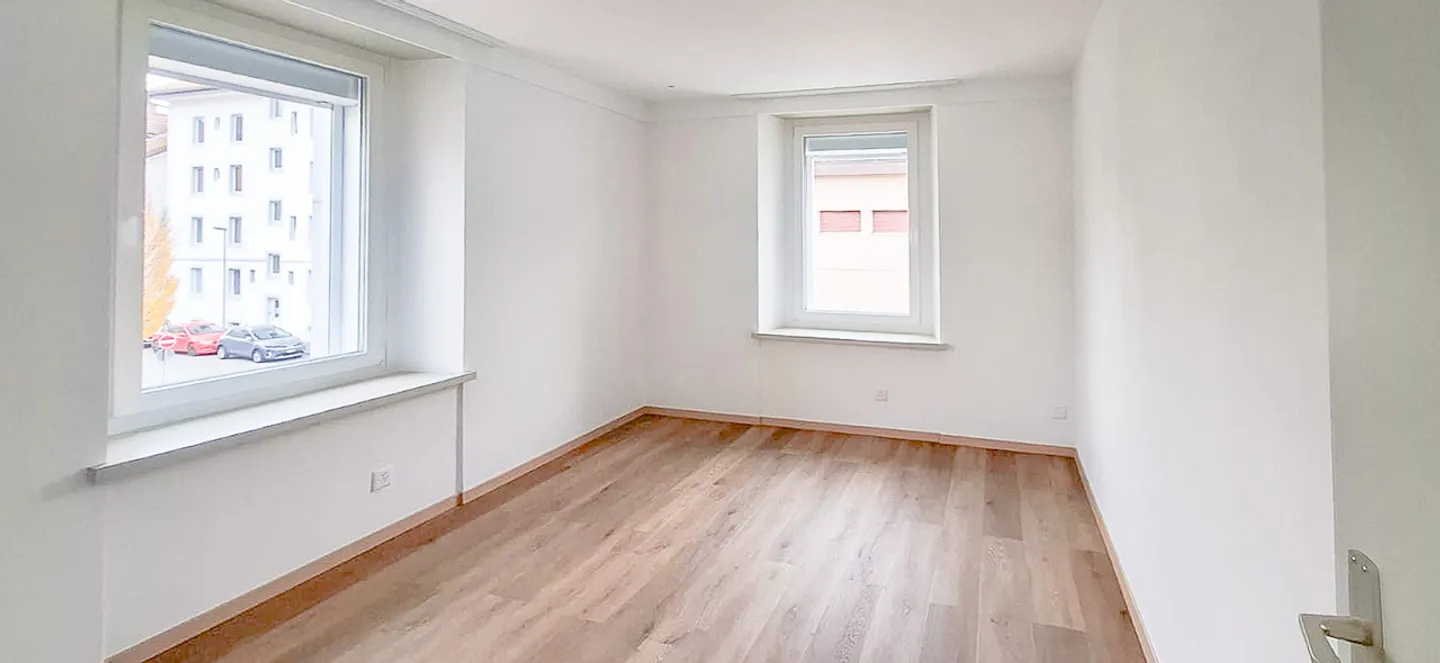 Fleurier Appartement lumineux PPE de 3.5 pièces Avec ascenseur - Foto 9 von 13