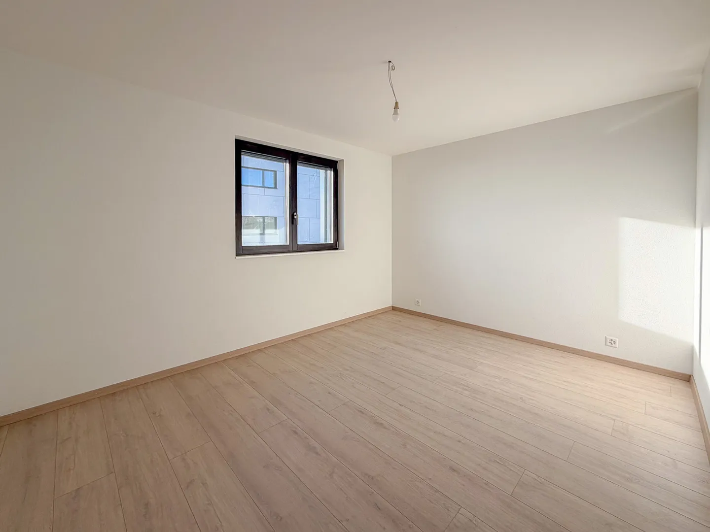 Appt neuf de 2.5 pces - 1er étage Magnifique vue sur les Alpes - Photo 7 of 13