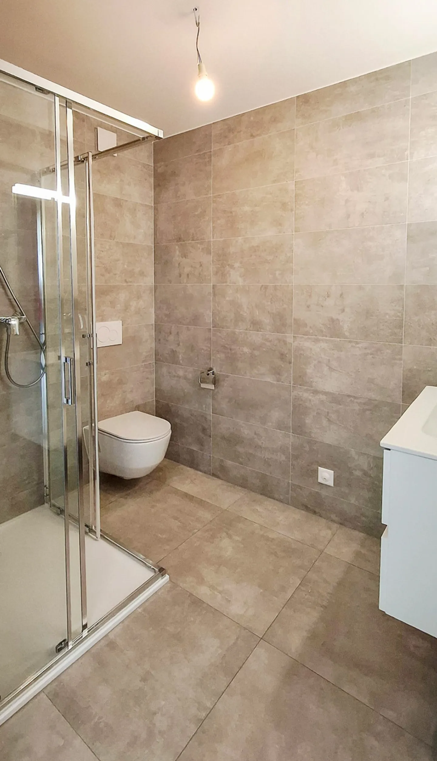 Appartamento nuovo di 2,5 locali - 1° piano con vista magnifica sulle Alpi - Foto 6 di 13