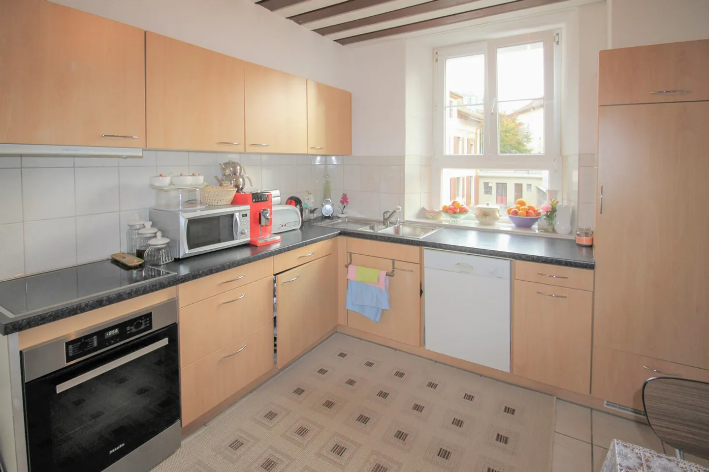 Appartamento di 3 locali al 1° piano con grande balcone-terrazza - Foto 3 di 9