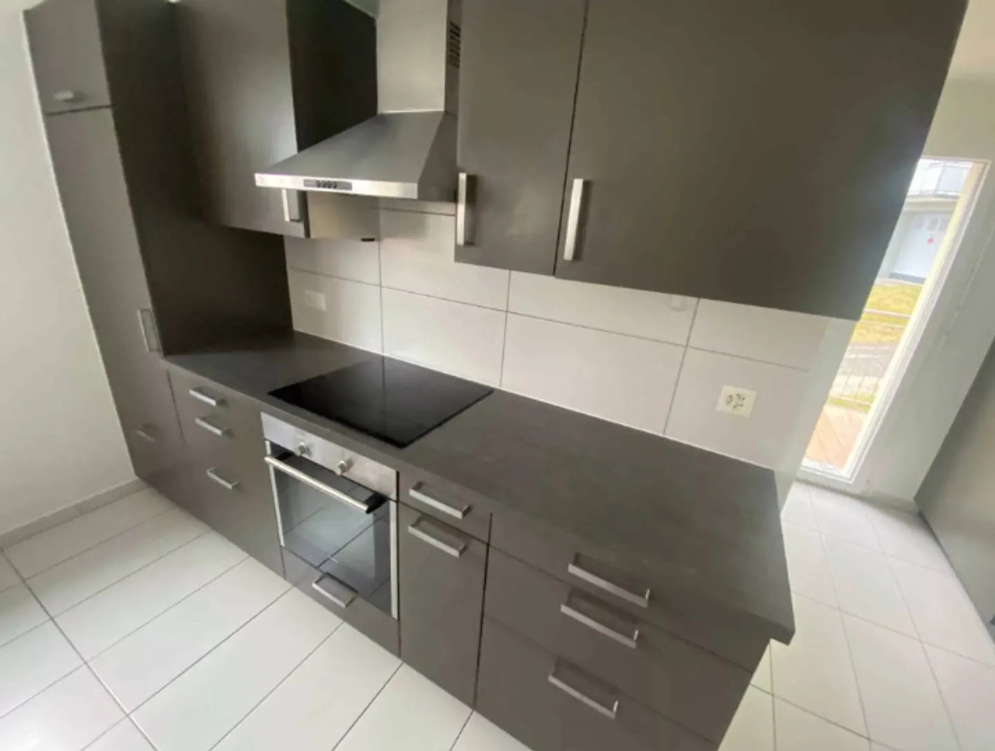 Appartamento di 3,5 stanze con balcone e ascensore - Foto 2 di 7